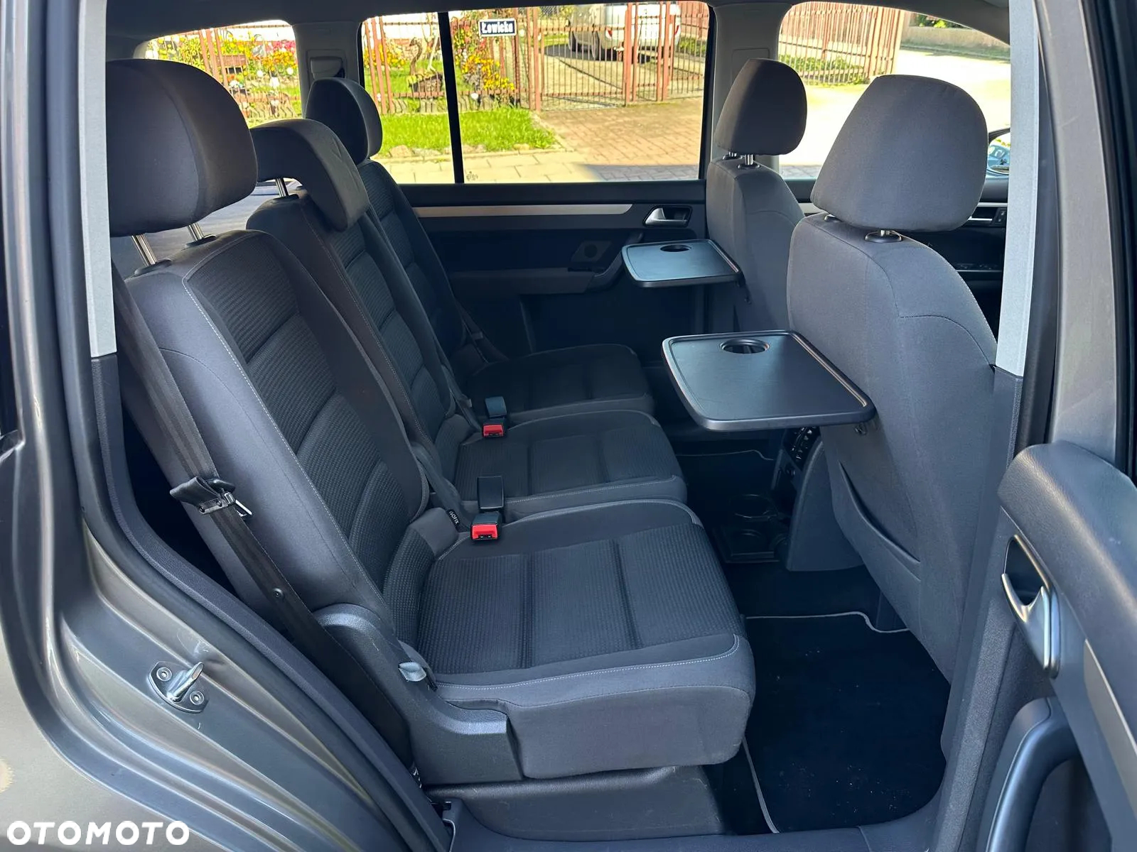 Volkswagen Touran - 5