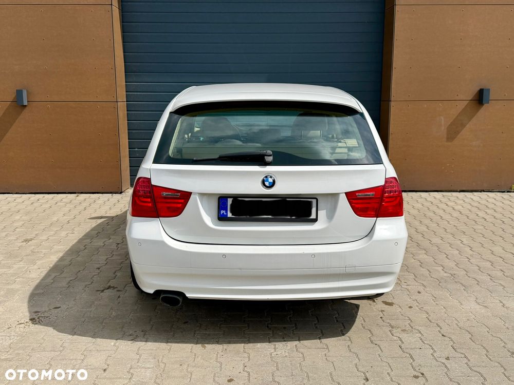BMW Seria 3 320d xDrive - 5