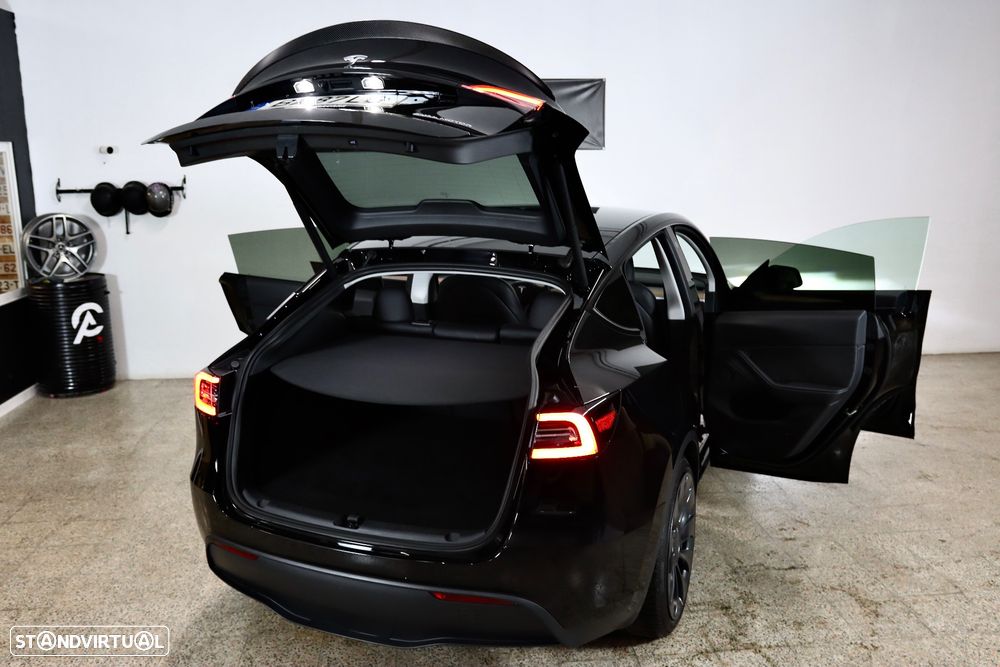 Tesla Model Y Performance Tração Integral - 31