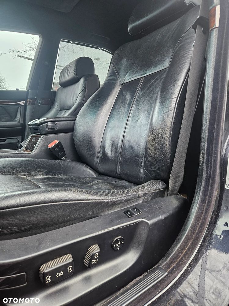 BMW Seria 7 750i - 7