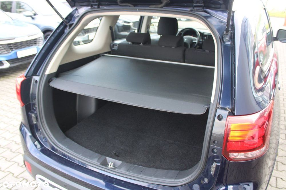 Mitsubishi Outlander - 13