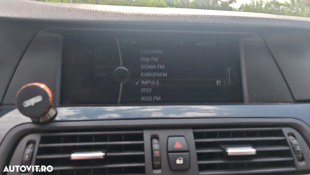 BMW 5 Series 2012 — imagine 11