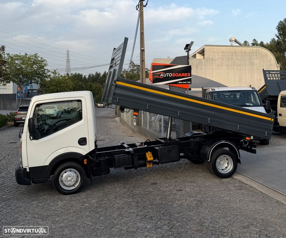 Nissan Cabstar TRIBASCULANTE - 2