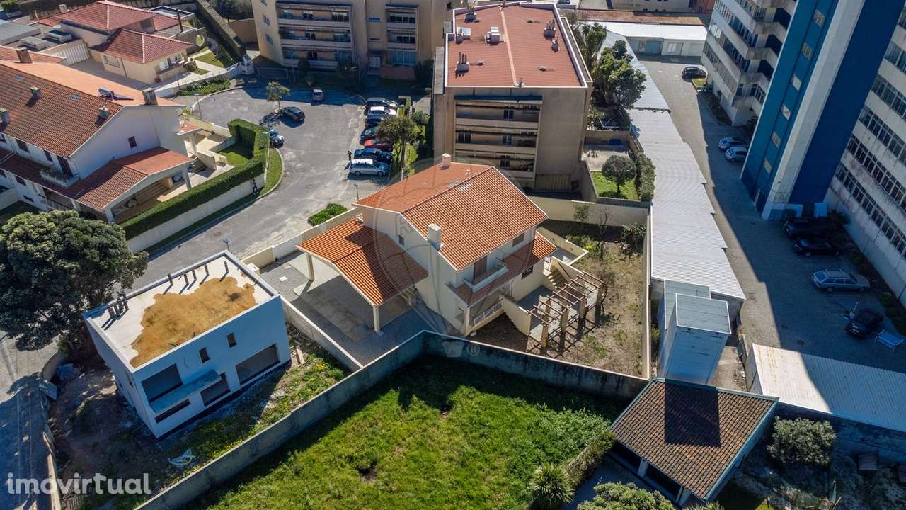 Moradia T4 para venda - Grande imagem: 2/47