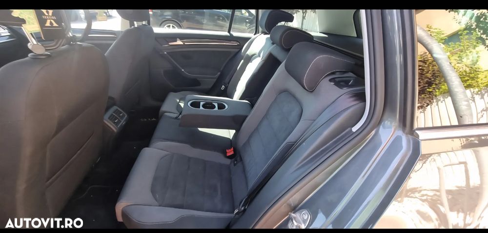 Volkswagen Golf - 7