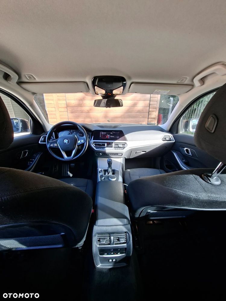 BMW Seria 3 - 35