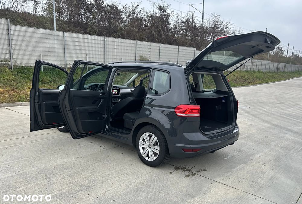 Volkswagen Touran 1.5 TSI EVO Trendline - 4