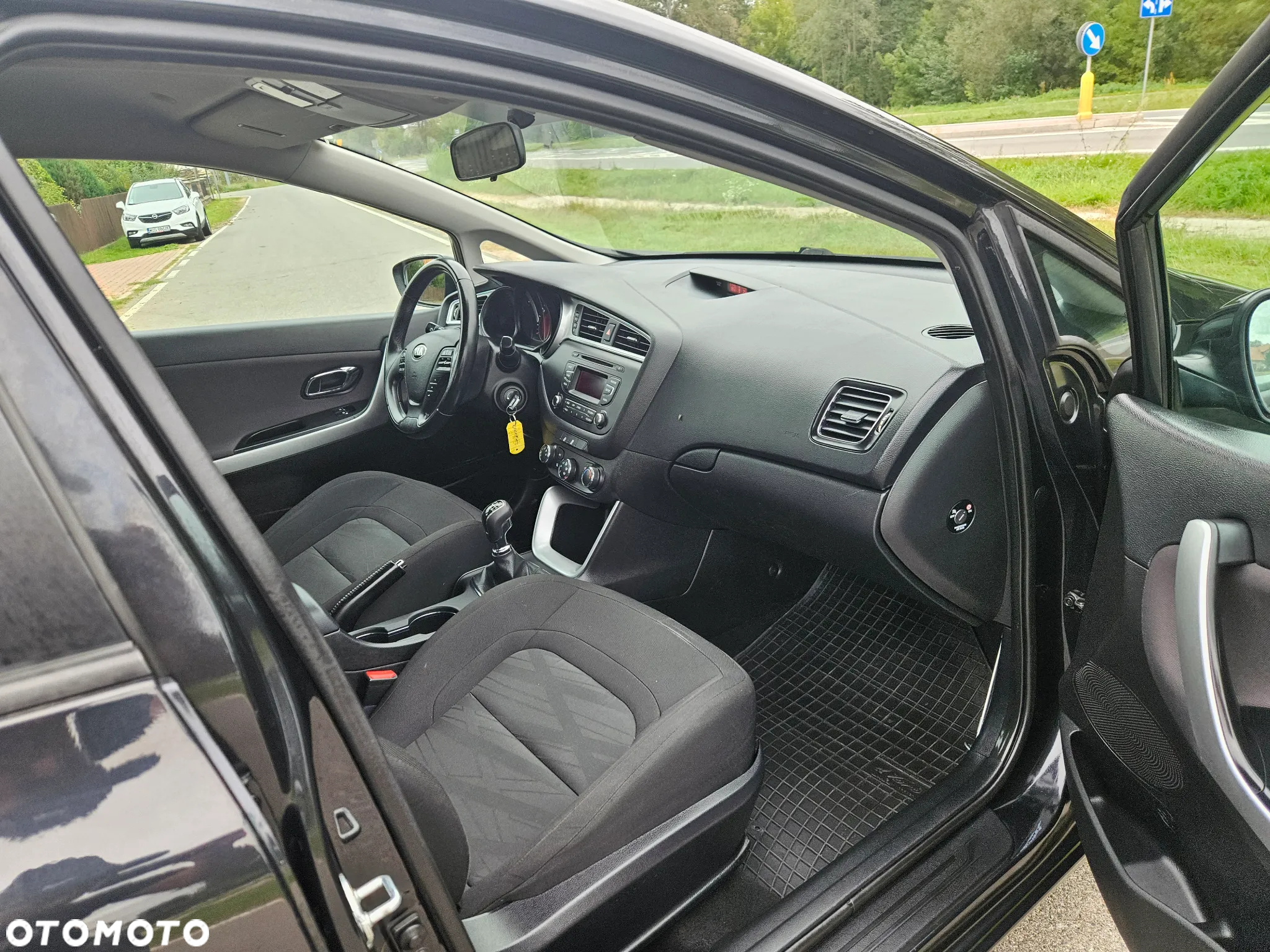 Kia Ceed 1.4 CVVT Dream-Team Edition - 31