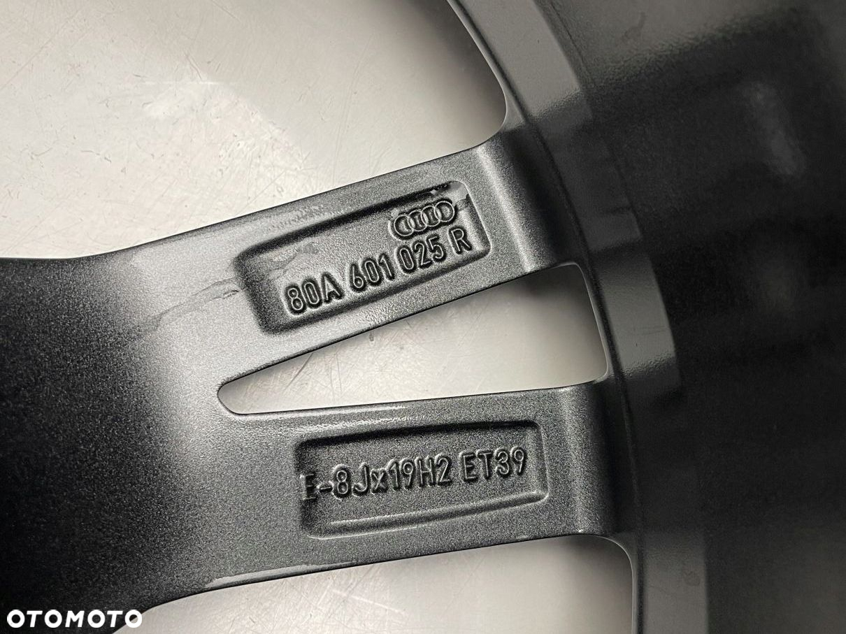 FELGA AUDI Q5 80A 8J 19 ET39 80A601025R - 4