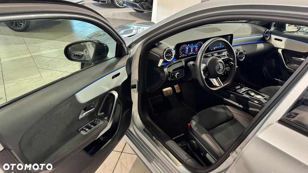 Mercedes-Benz Klasa A 200 AMG Line 7G-DCT - 11