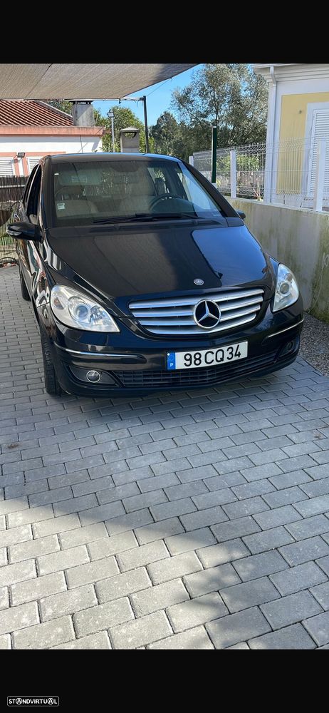 Mercedes-Benz B 200 Standard - 1
