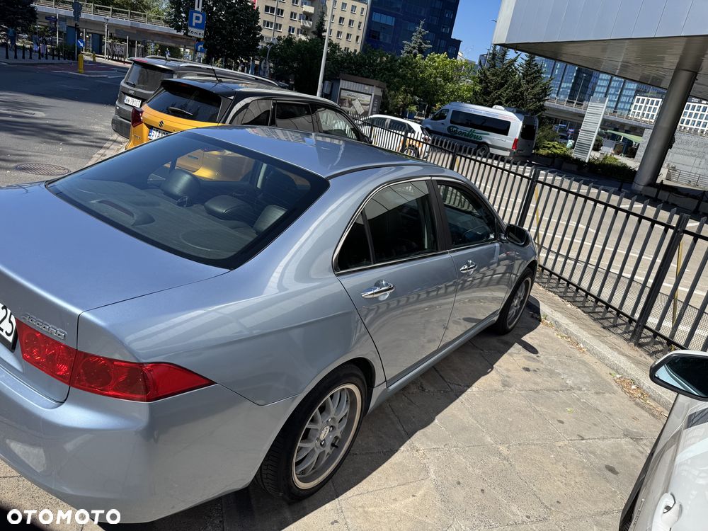 Honda Accord 2.0 Executive - 4