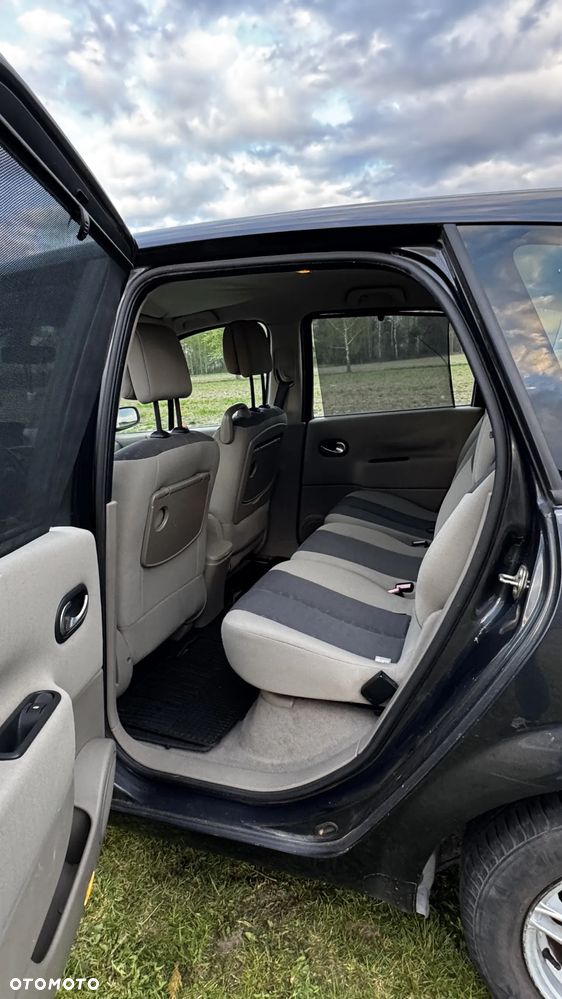 Renault Scenic 1.6 16V Infinity - 10