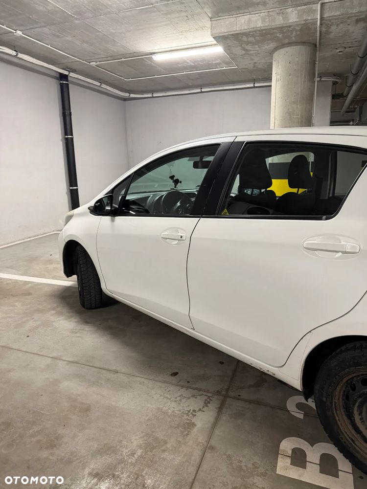 Toyota Yaris - 4