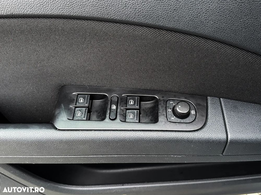 Skoda Superb 2.0 TDI DPF Elegance - 26