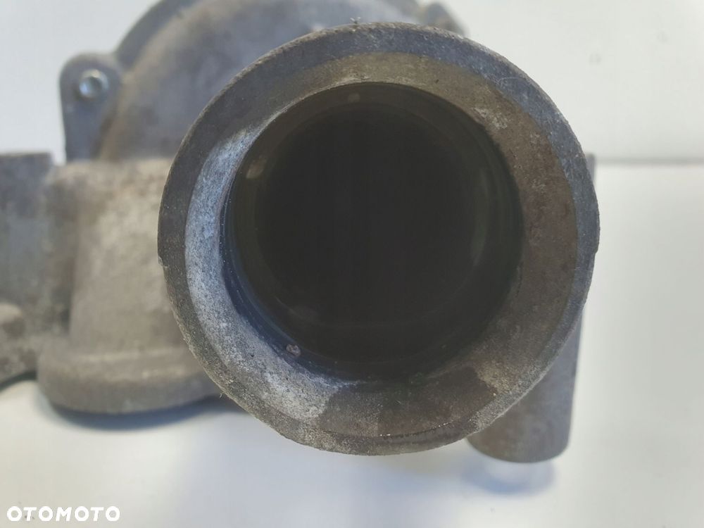 Citroen C5 III 2.0 16V RFJ OBUDOWA POMPY WODY pompa wody 9670557580 - 5