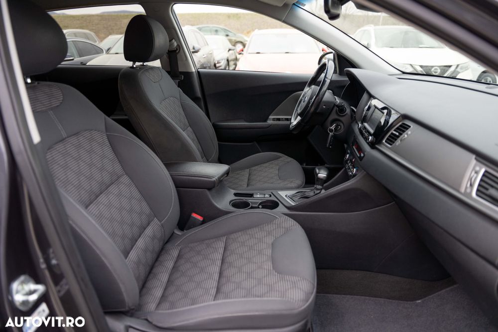 Kia Niro 1.6 GDI 2WD Aut. Spirit - 22