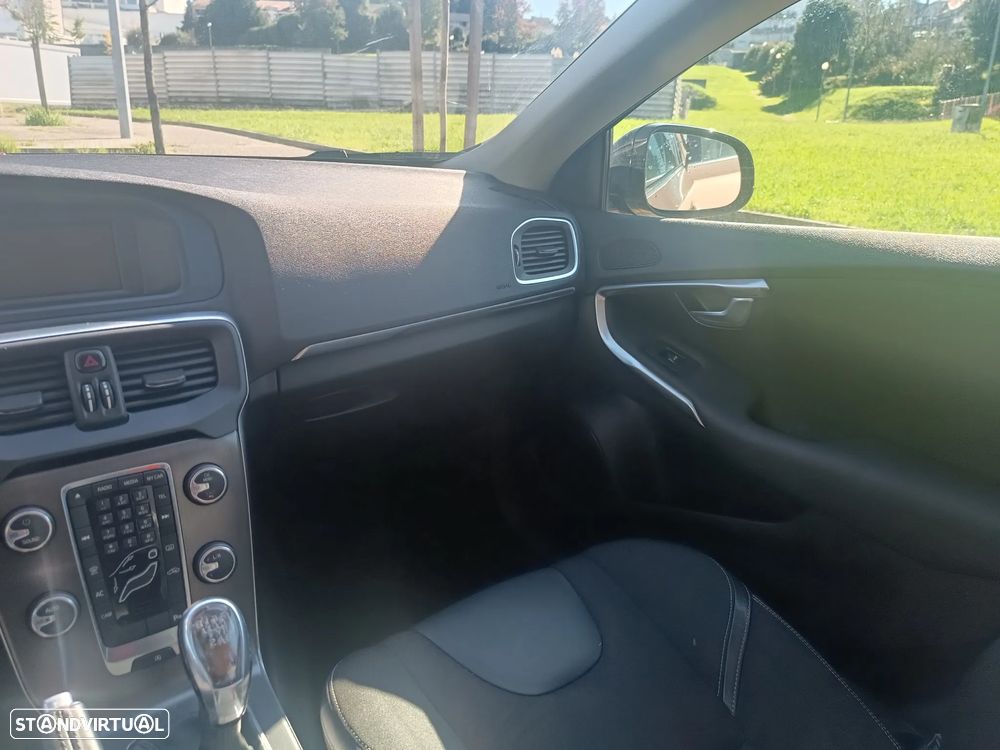Volvo V40 1.6 D2 Momentum - 20