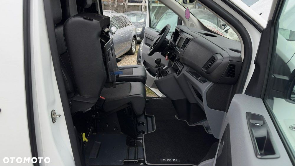 Opel Vivaro - 16