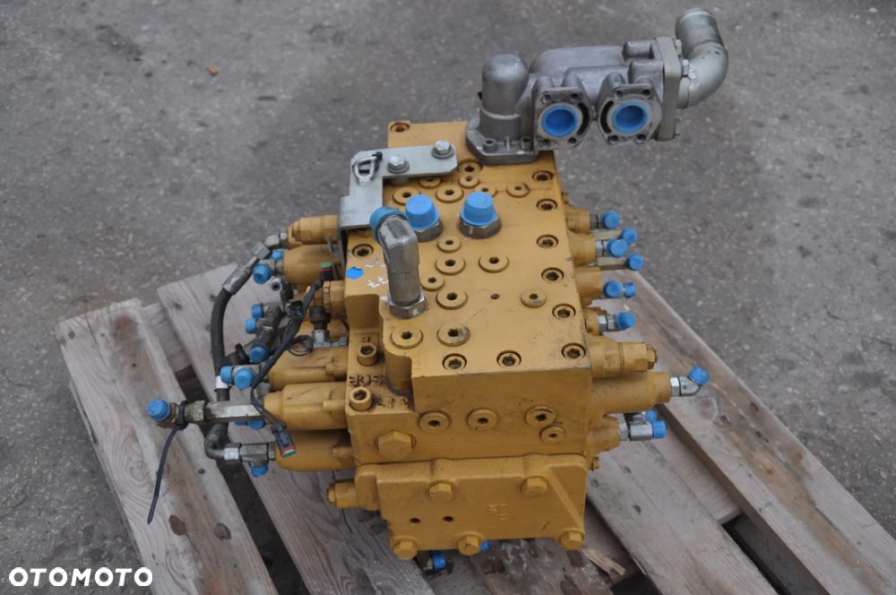 Rozdzielacz hydrauliczny Cat Caterpillar 312 D - 4