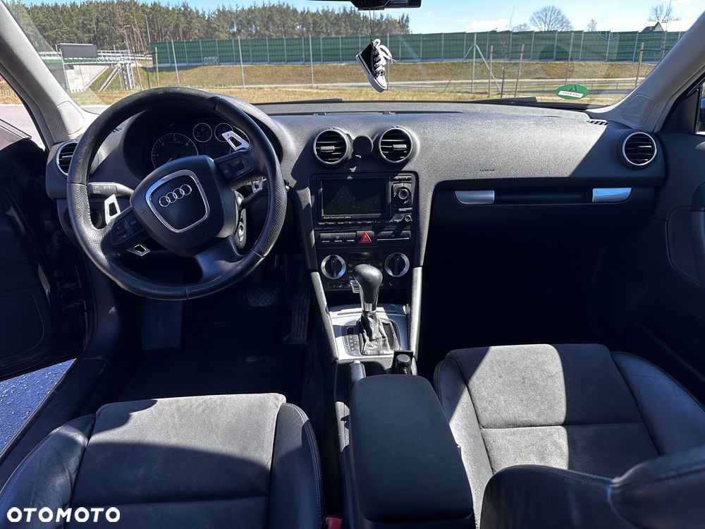 Audi A3 Sportback 2.0 TDI DPF (DSG) S tronic Ambiente - 7