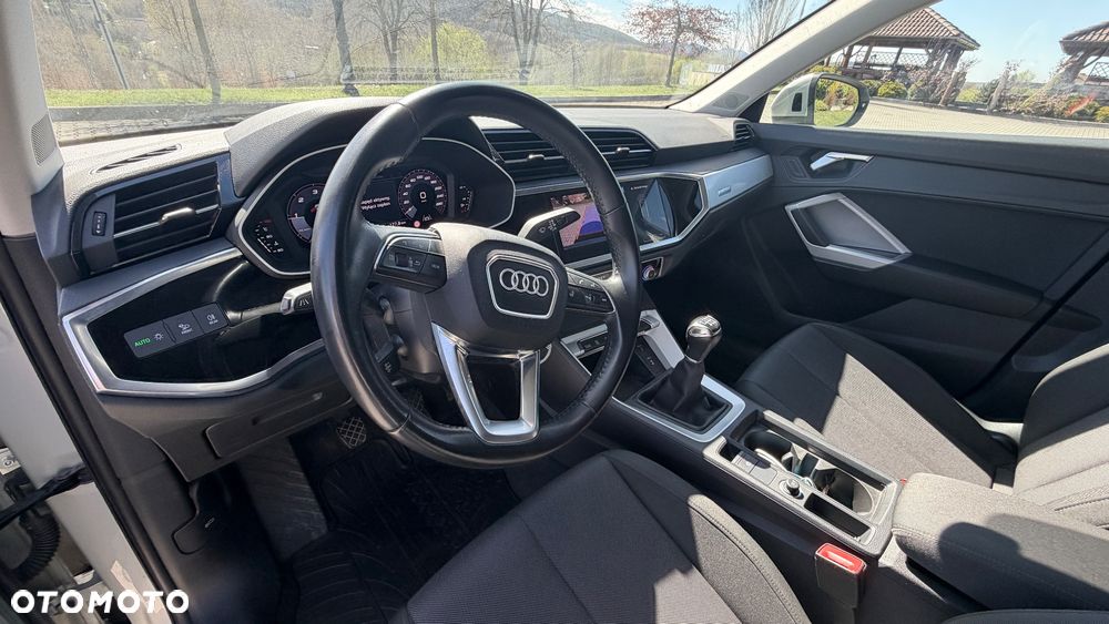 Audi Q3 35 TDI Quattro S line - 27