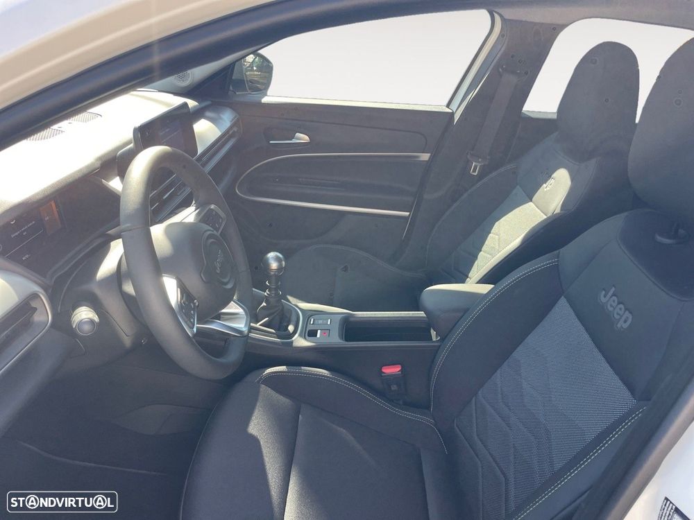 Jeep Avenger 1.2 GSE T3 Summit - 9
