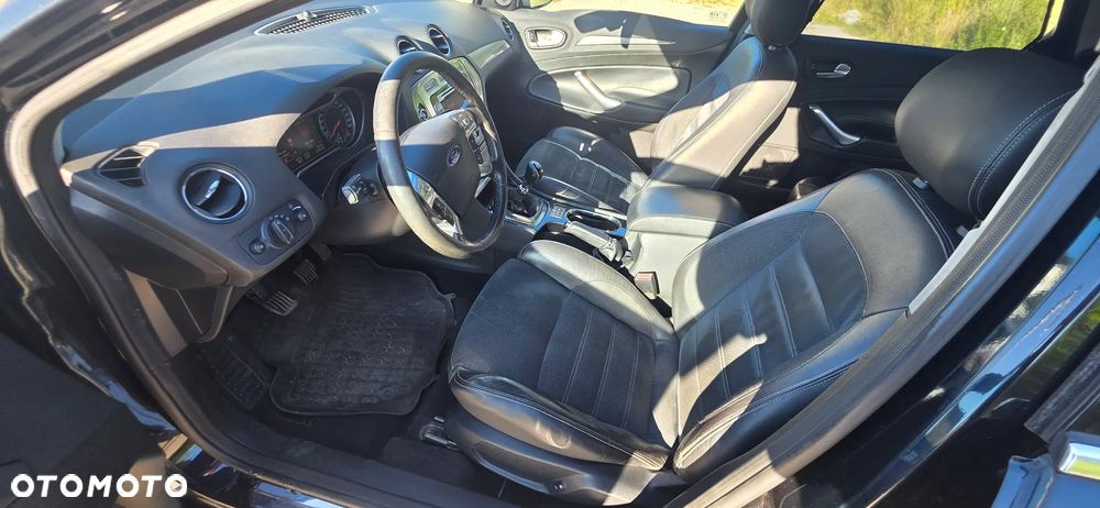 Ford Mondeo 2.0 TDCi Ambiente - 14