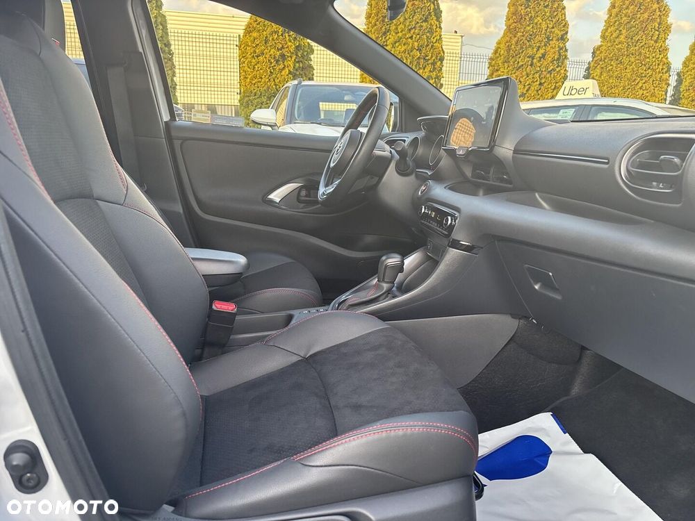 Toyota Yaris Hybrid 1.5 GR Sport - 9