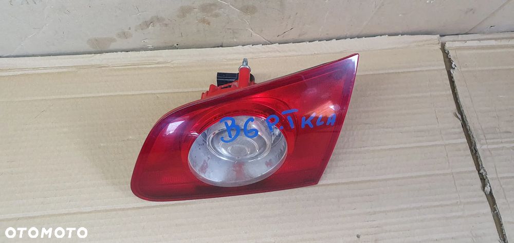 Lampa prawy tył tylna prawy w klapę VW Passat B6 Kombi 3C9945094 - 2