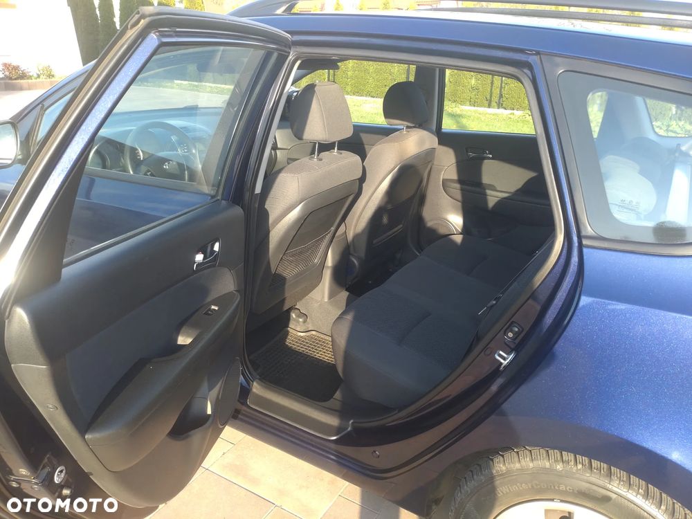 Hyundai i30 1.6 Classic + World Cup - 6