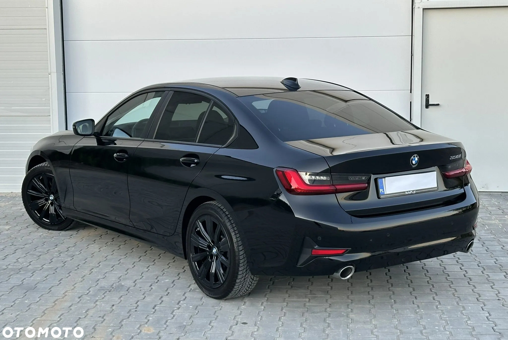 BMW Seria 3 330i Sport - 4