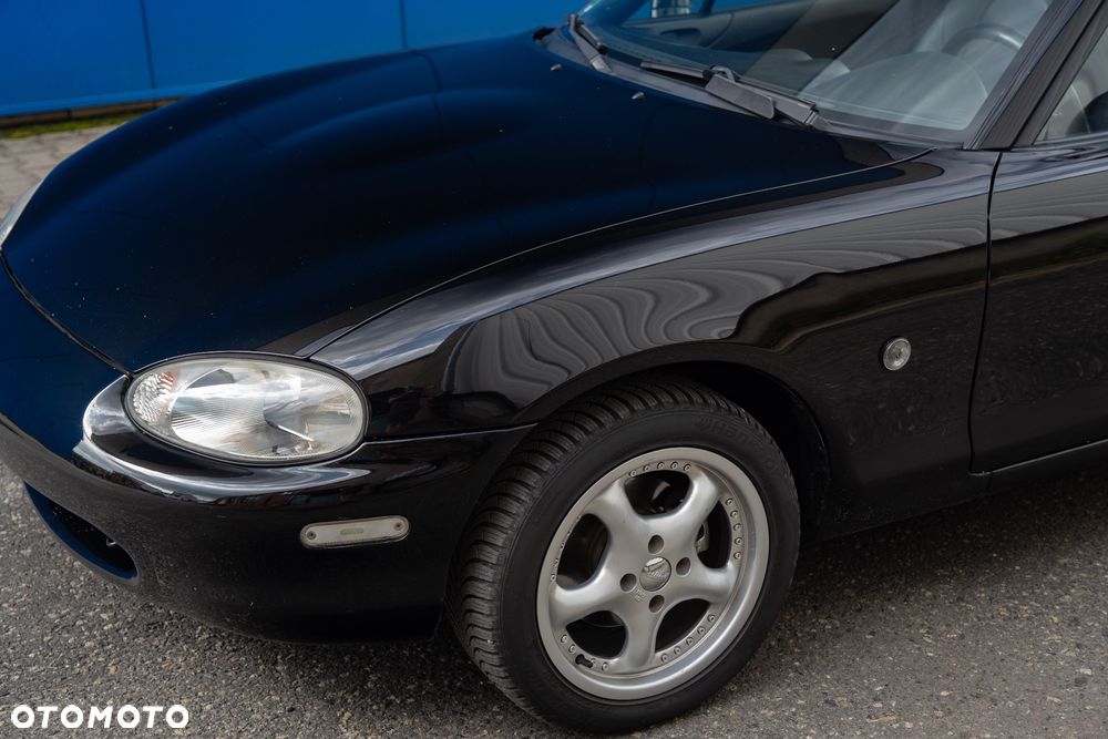 Mazda MX-5 1.9 16V - 11