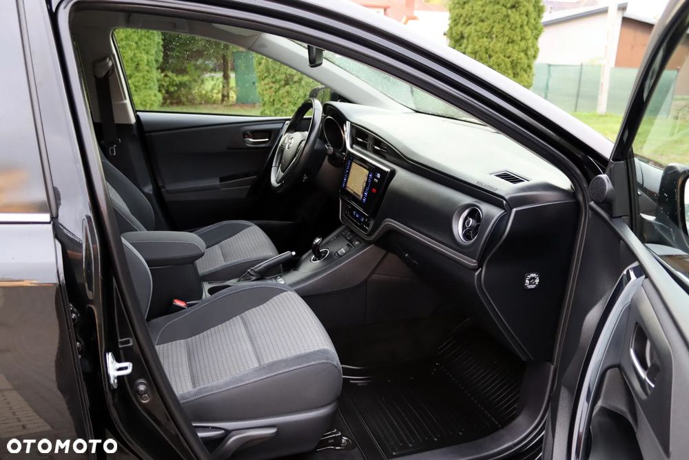 Toyota Auris - 18