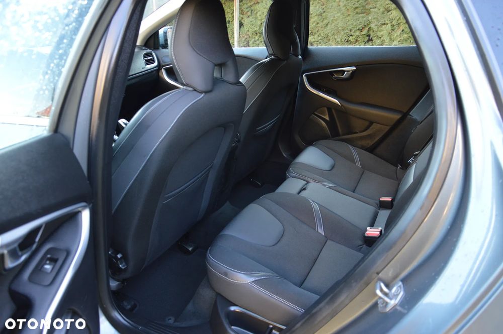 Volvo V40 T3 - 17
