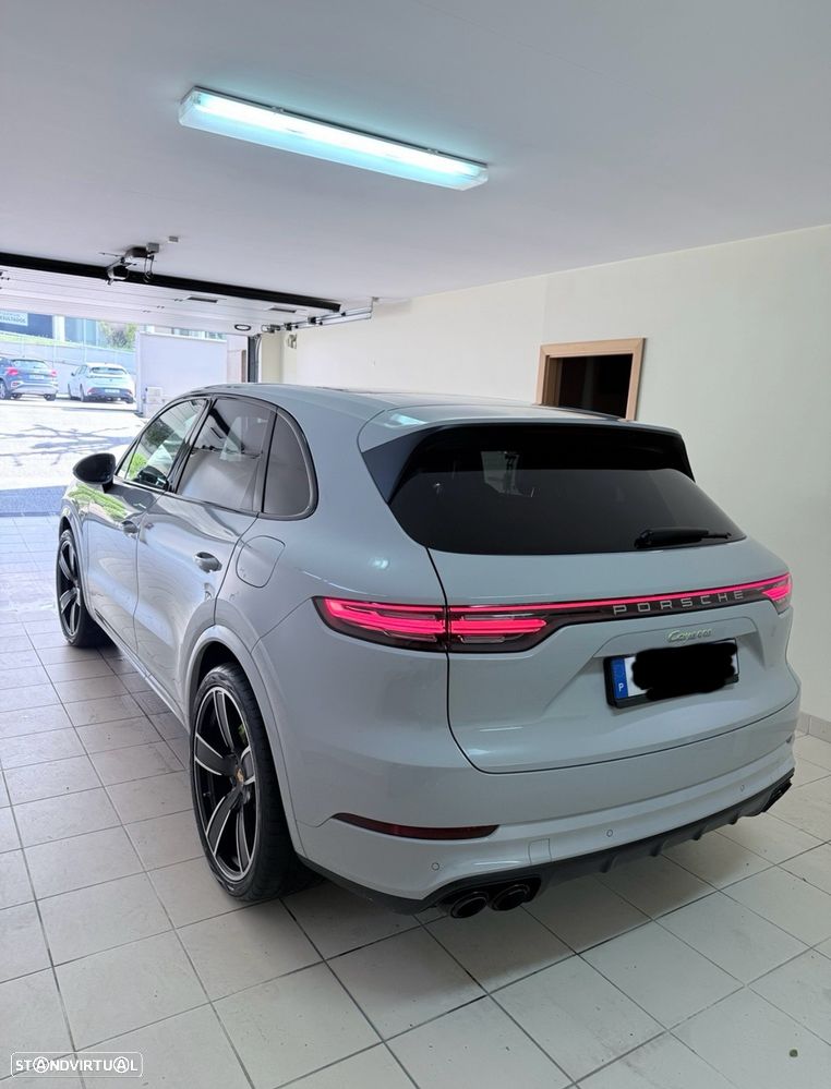 Porsche Cayenne - 5