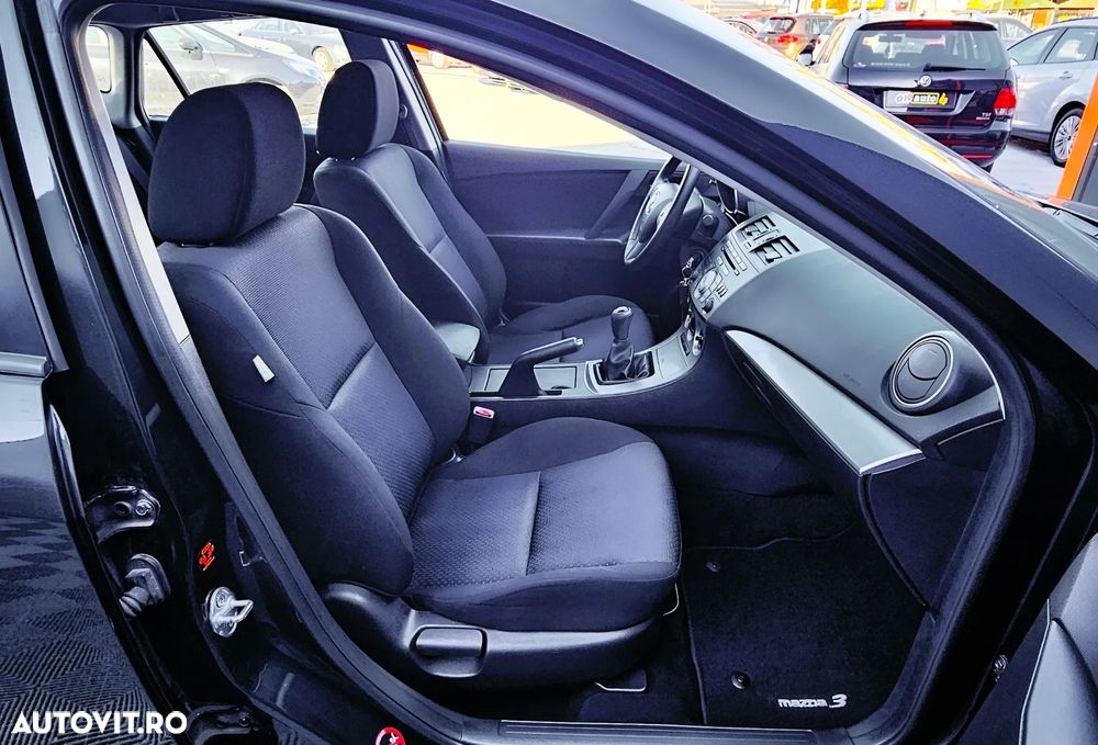 Mazda 3 - 13