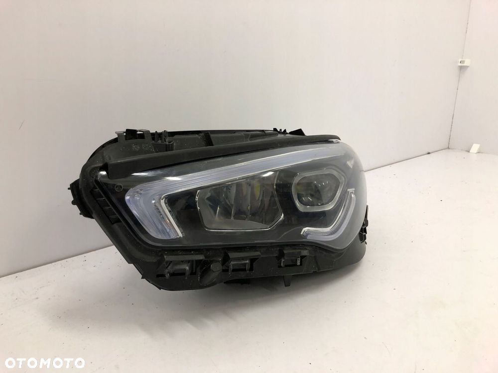 MERCEDES W118 CLA LAMPA LEWA LED PERFORMANCE - 2