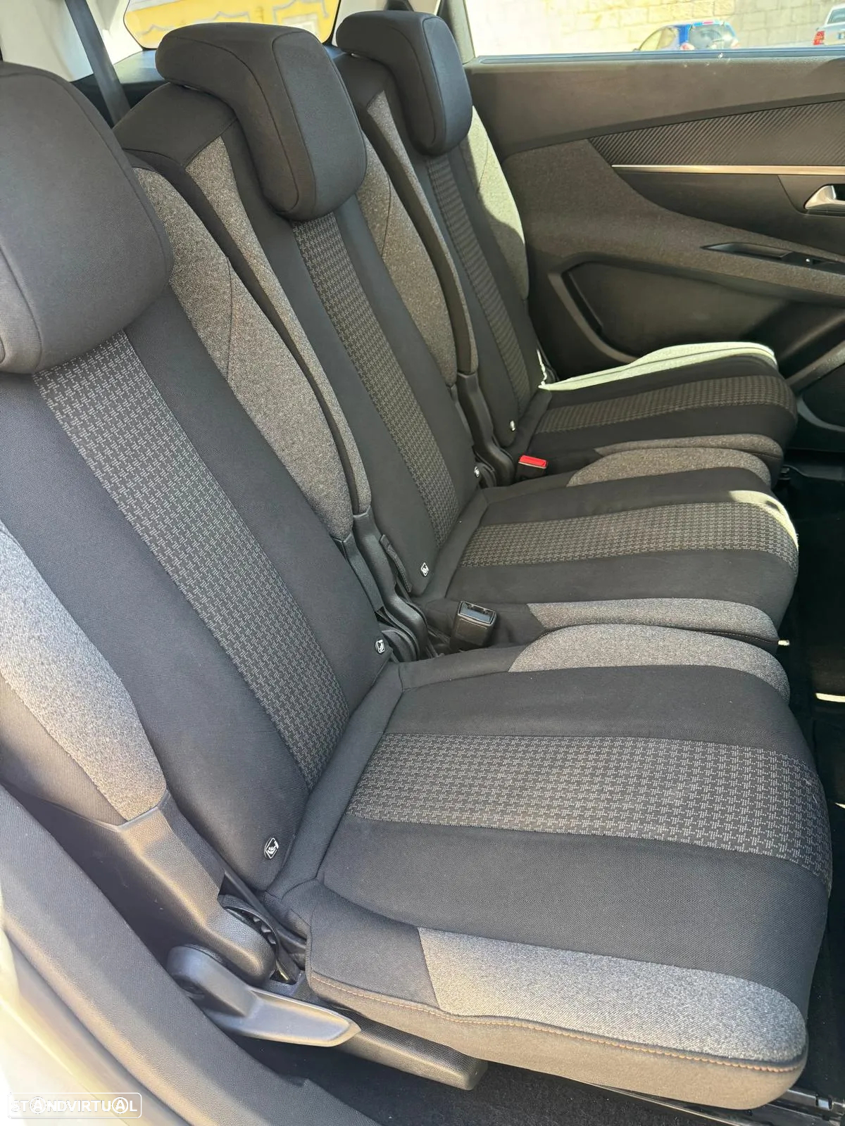 Peugeot 5008 BlueHDI 130 EAT8 Allure Business-Pack - 17