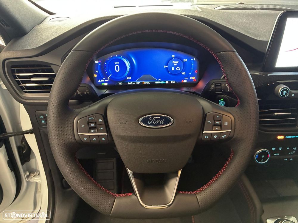 Ford Kuga - 25