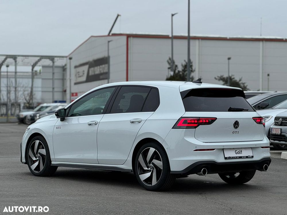 Volkswagen Golf GTI - 4