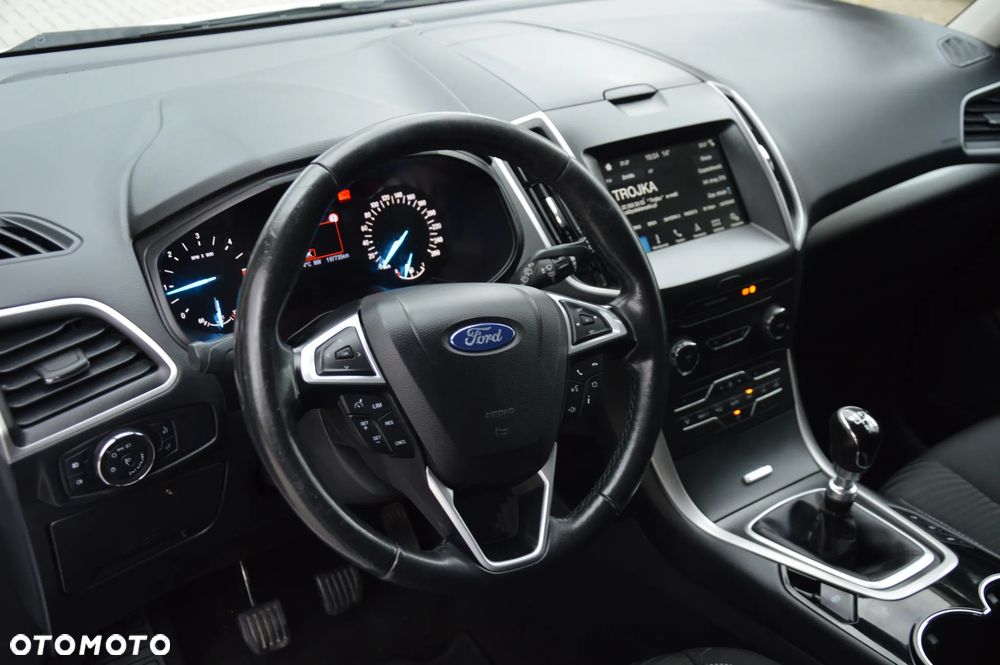 Ford S-Max - 10