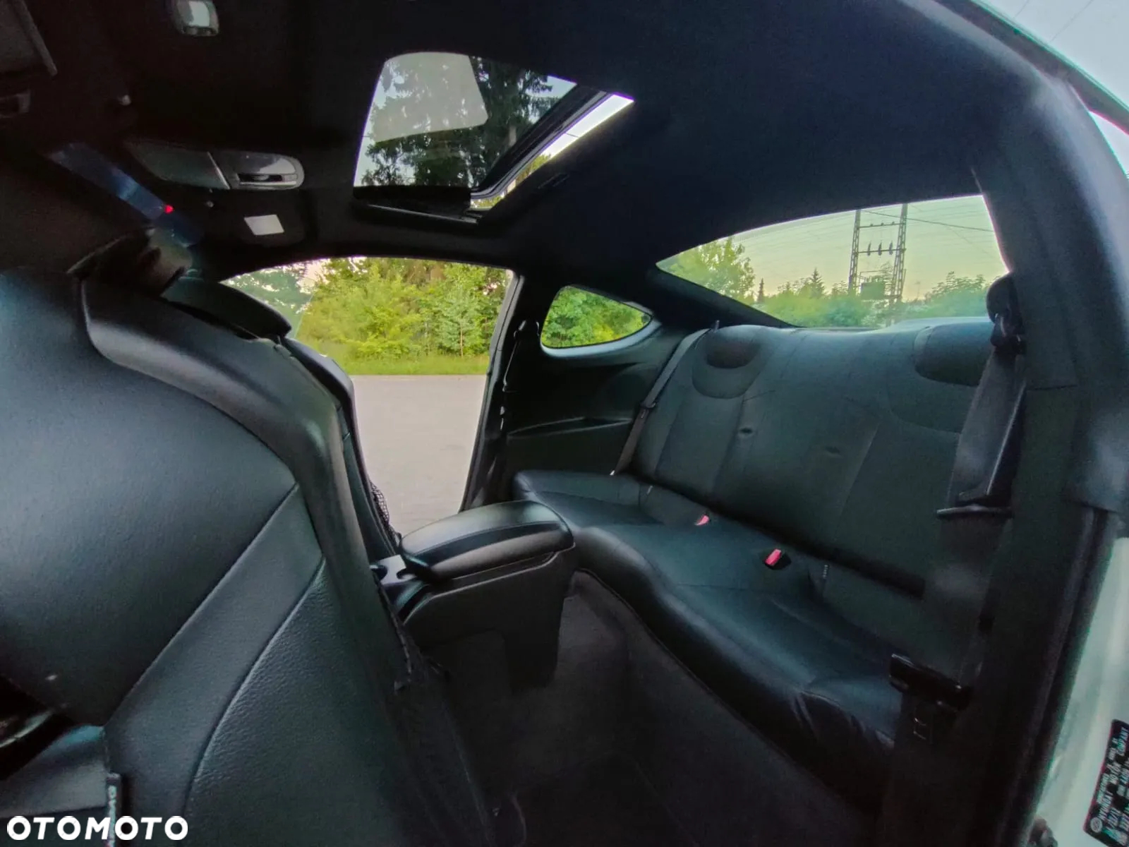 Hyundai Genesis Coupe 3.8 V6 Automatik - 24