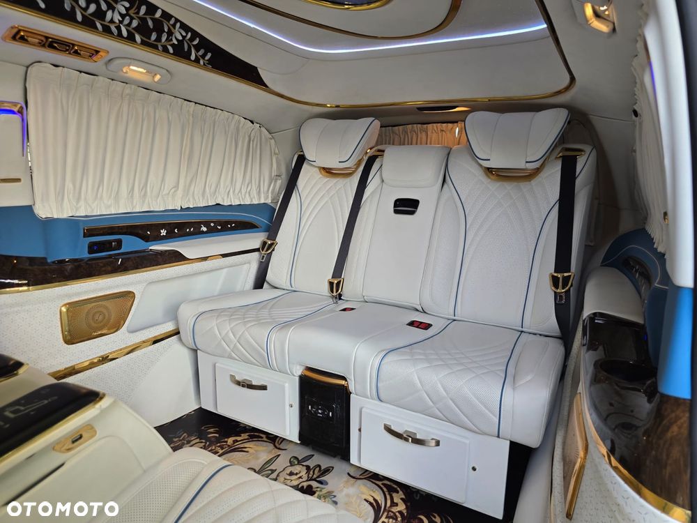 Mercedes-Benz Klasa V 300 extralang 9G-TRONIC Special Edition Avantgarde - 23