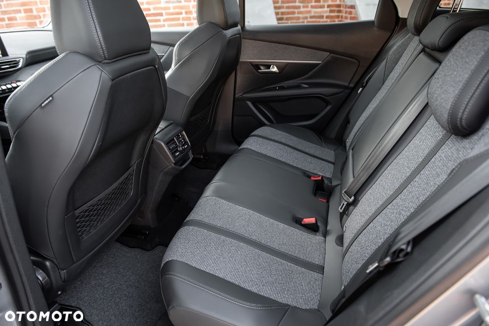 Peugeot 3008 PureTech 130 Stop & Start GPF EAT8 Active Business-Paket - 27