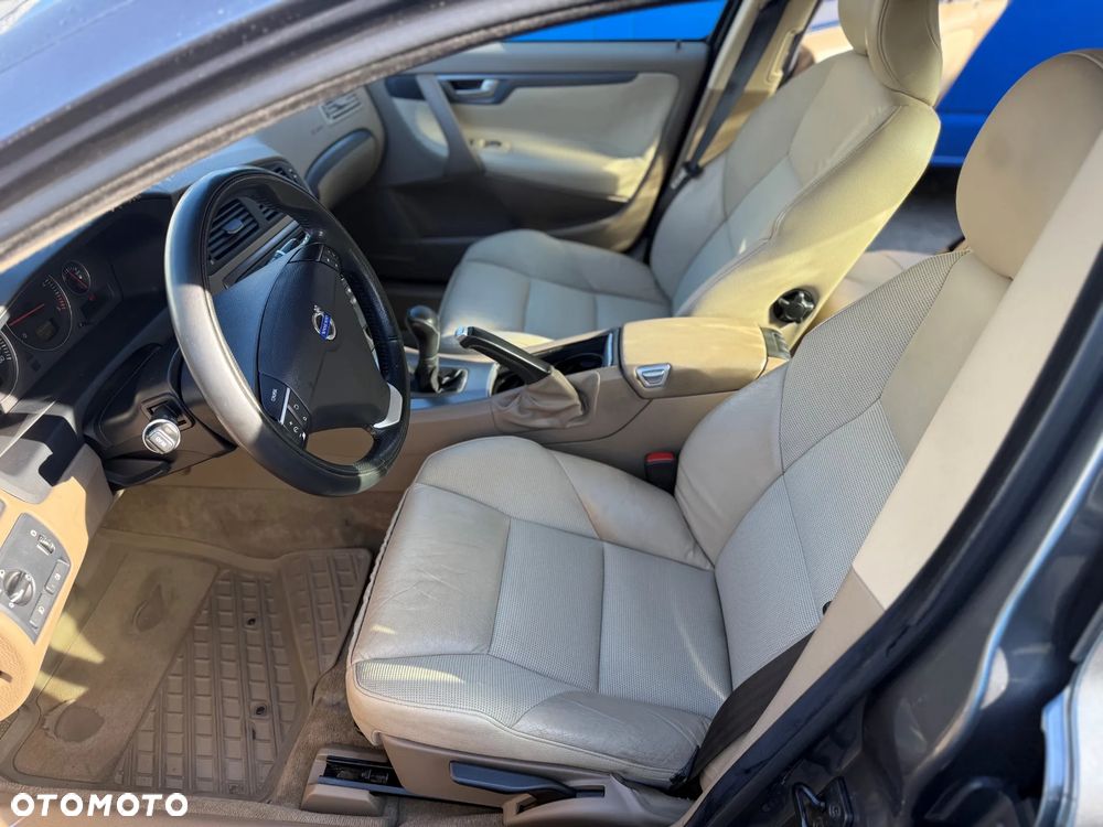 Volvo S60 2.4D Diament - 8