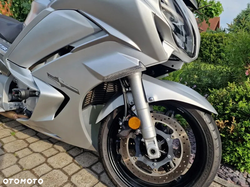 Yamaha FJR - 5