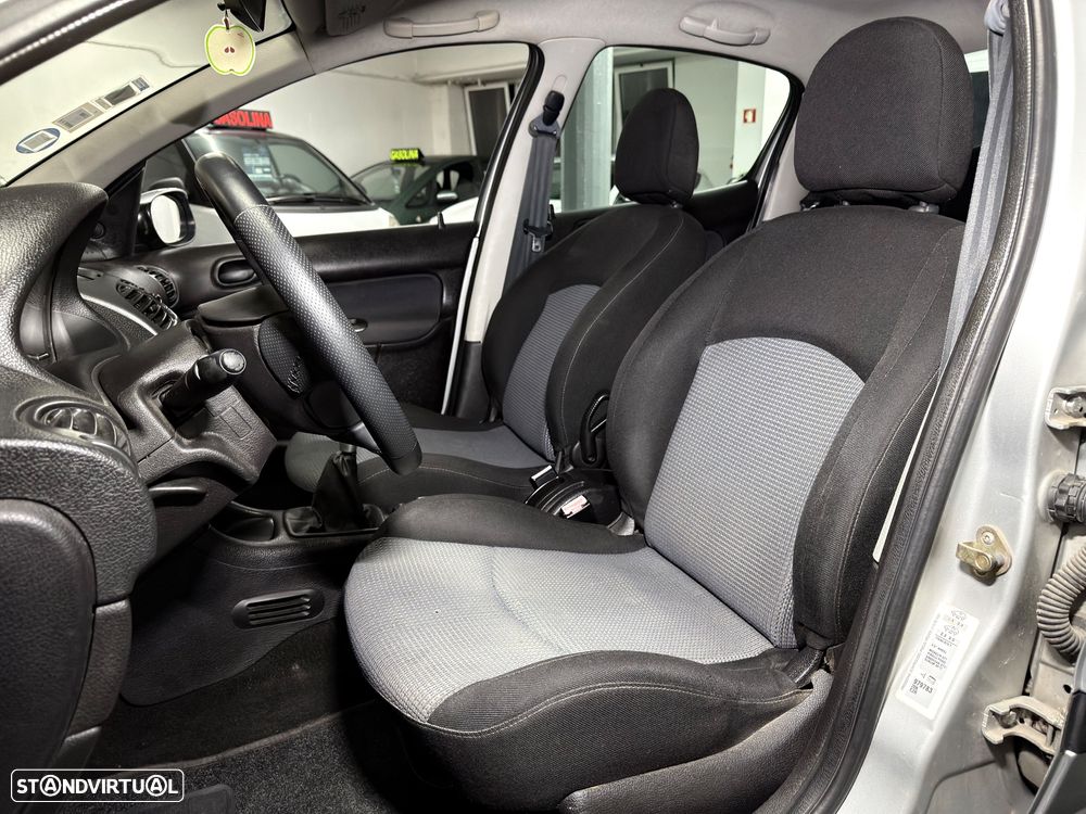 Peugeot 206 1.1 Black & Silver II - 15