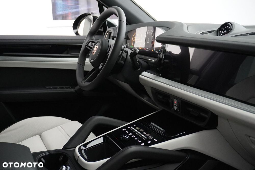 Porsche Cayenne S - 27