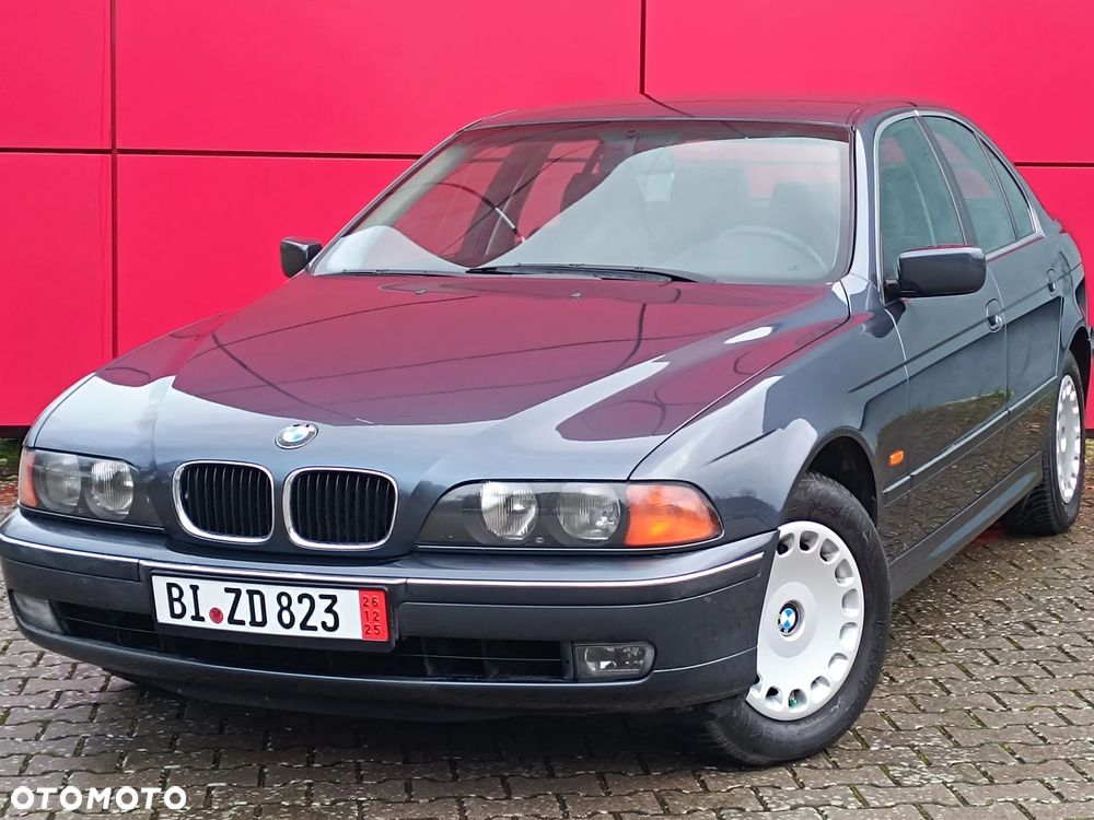 BMW Seria 5 523i - 1